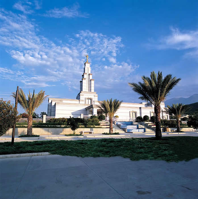 Monterrey Temple (2002)
