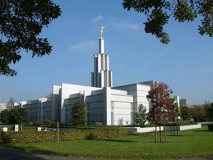 The Hague Temple (2002)